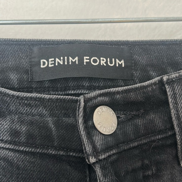 Denim Forum The Arlo High Rise Straight Black Size 29 Distressed Hem Button fly - Picture 5 of 10